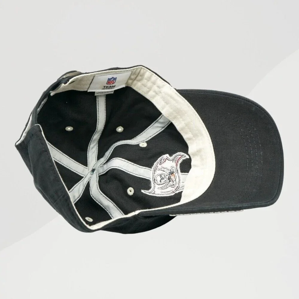 Tampa Bay Buccaneers Hat NFL Adjustable‎ Black Embroidered